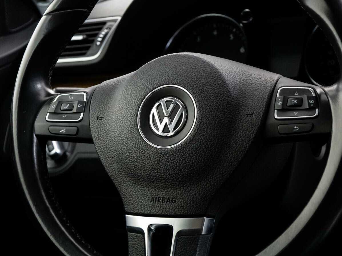 Volkswagen Passat с пробегом — 2013 год. Фото: #10