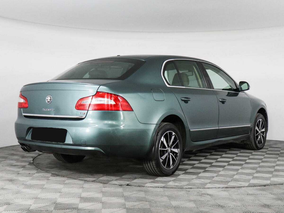 Skoda Superb с пробегом — 2012 год. Фото: #4