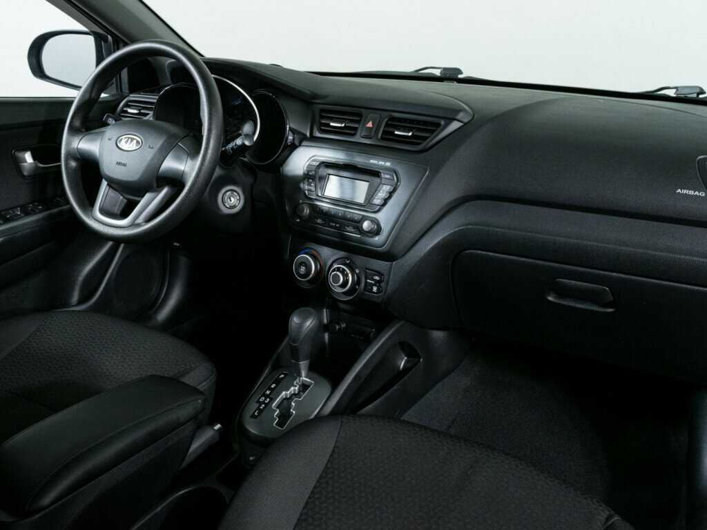 Kia Rio с пробегом — 2012 год. Фото: #7