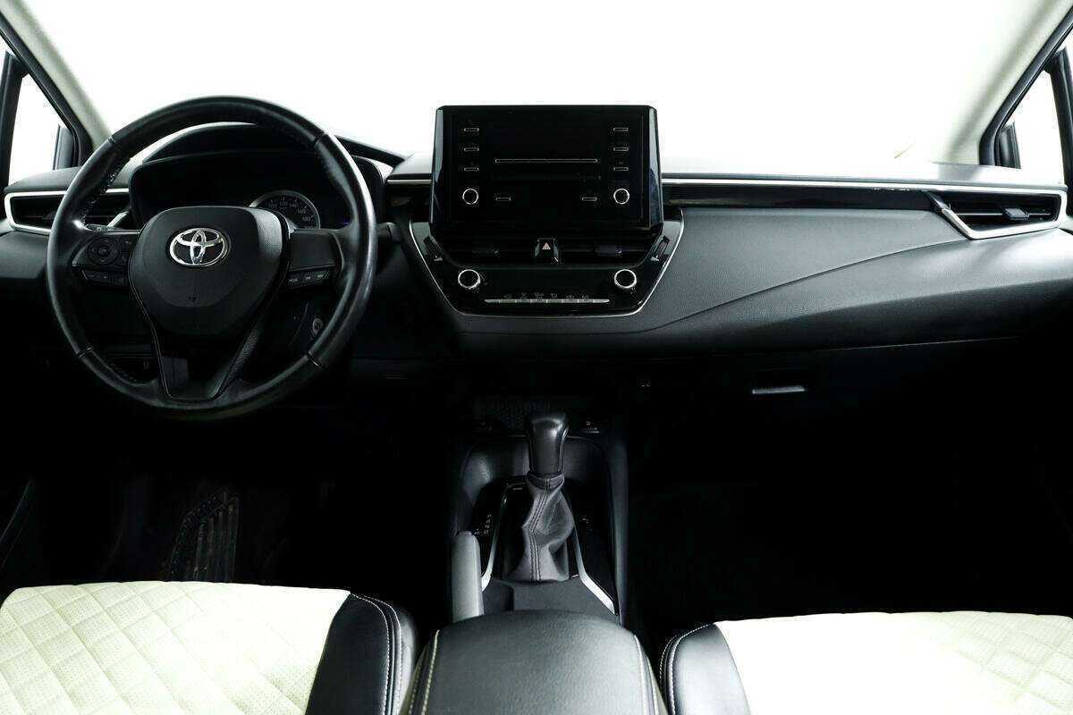 Toyota Corolla с пробегом — 2021 год. Фото: #10