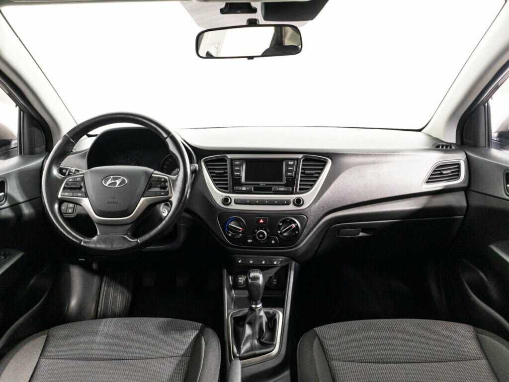 Hyundai Solaris с пробегом — 2018 год. Фото: #12