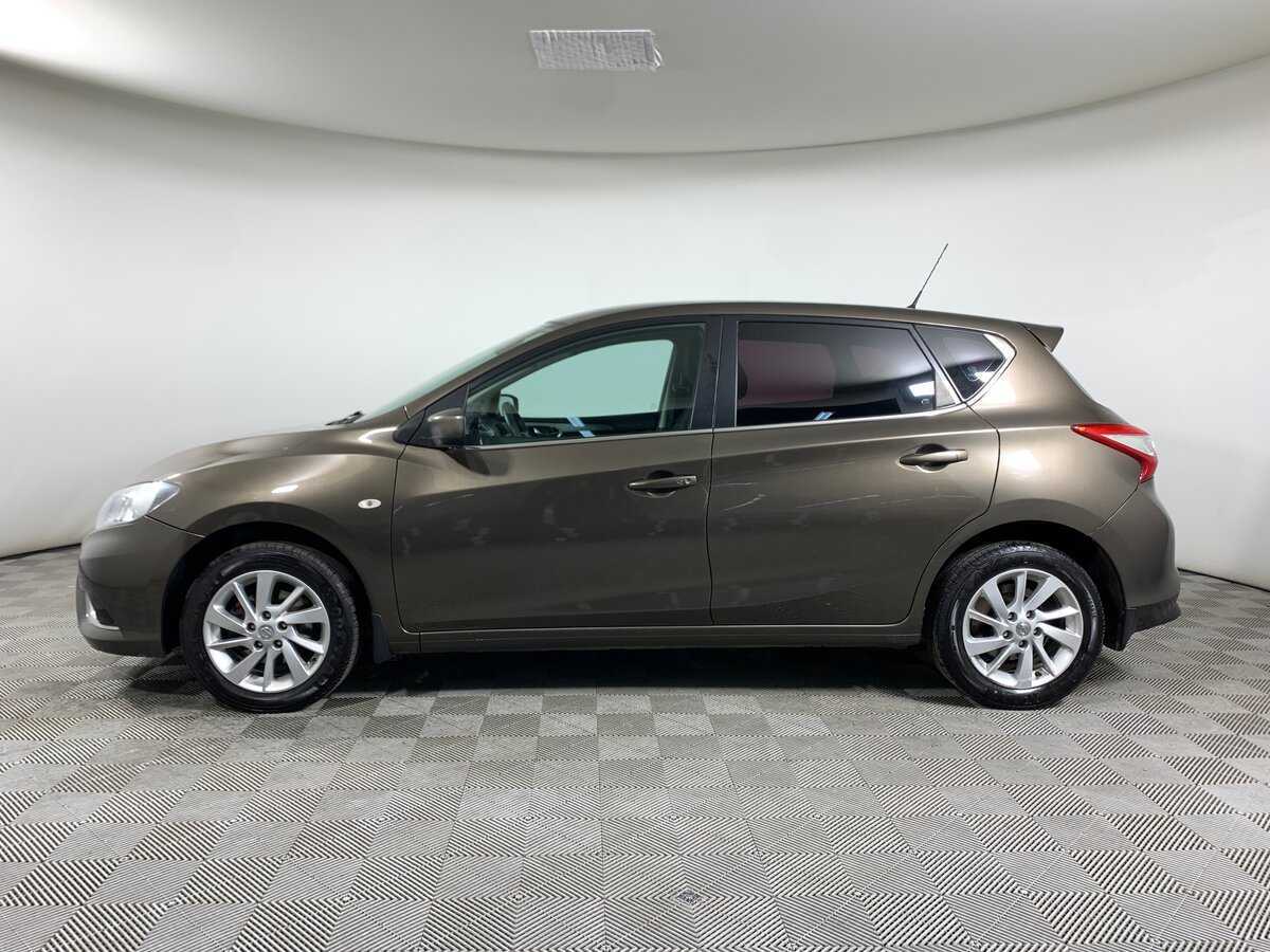 Nissan Tiida с пробегом — 2015 год. Фото: #7