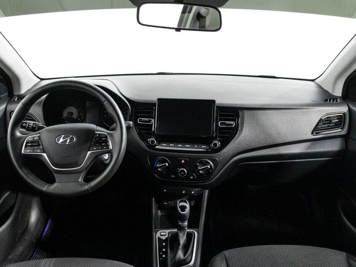 Hyundai Solaris с пробегом — 2021 год. Фото: #12