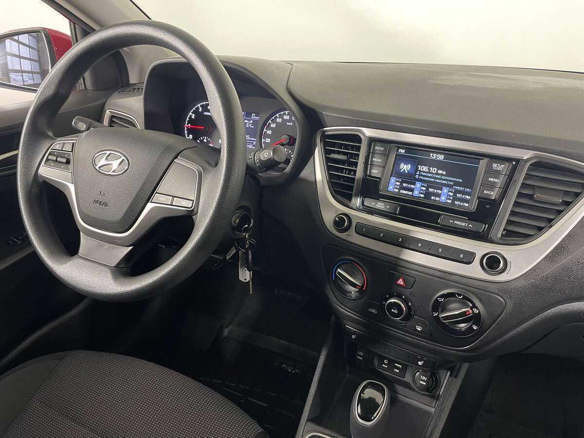 Hyundai Solaris с пробегом — 2017 год. Фото: #11