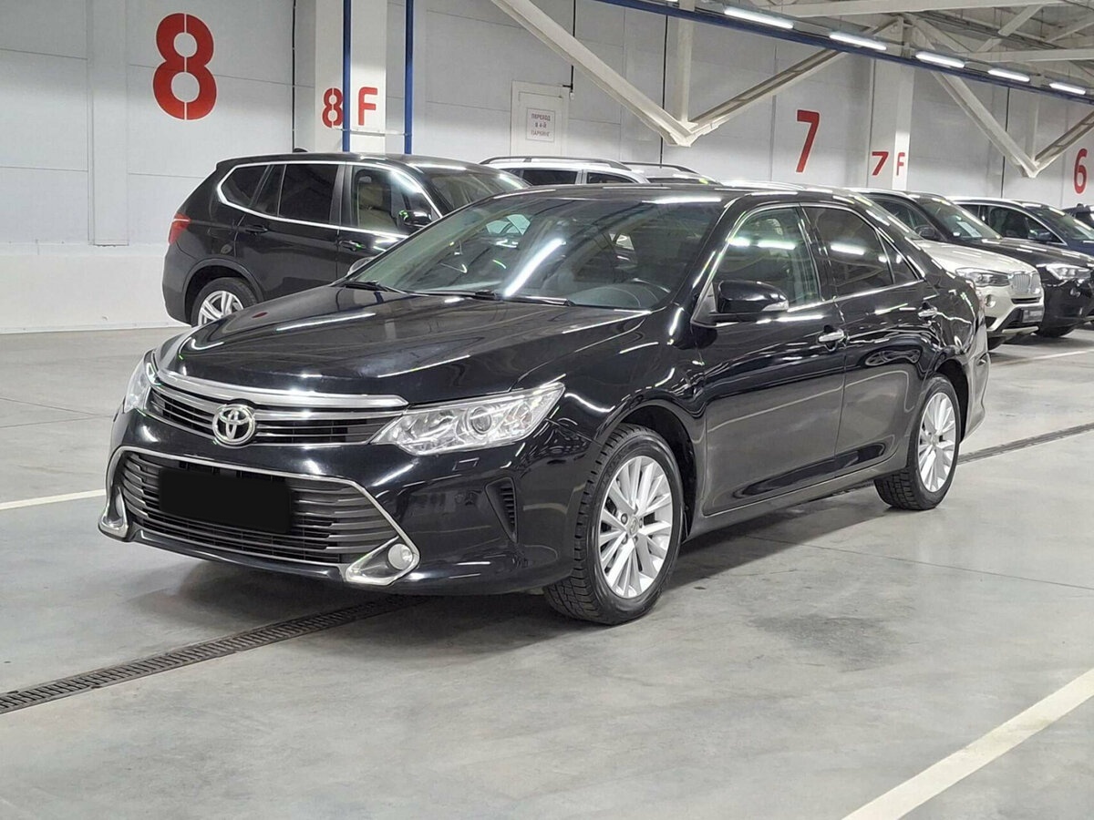 Toyota Camry с пробегом — 2015 год. Посмотреть фото
