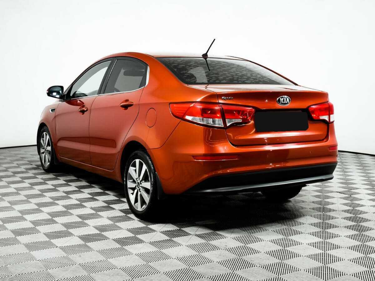 Kia Rio с пробегом — 2015 год. Фото: #5