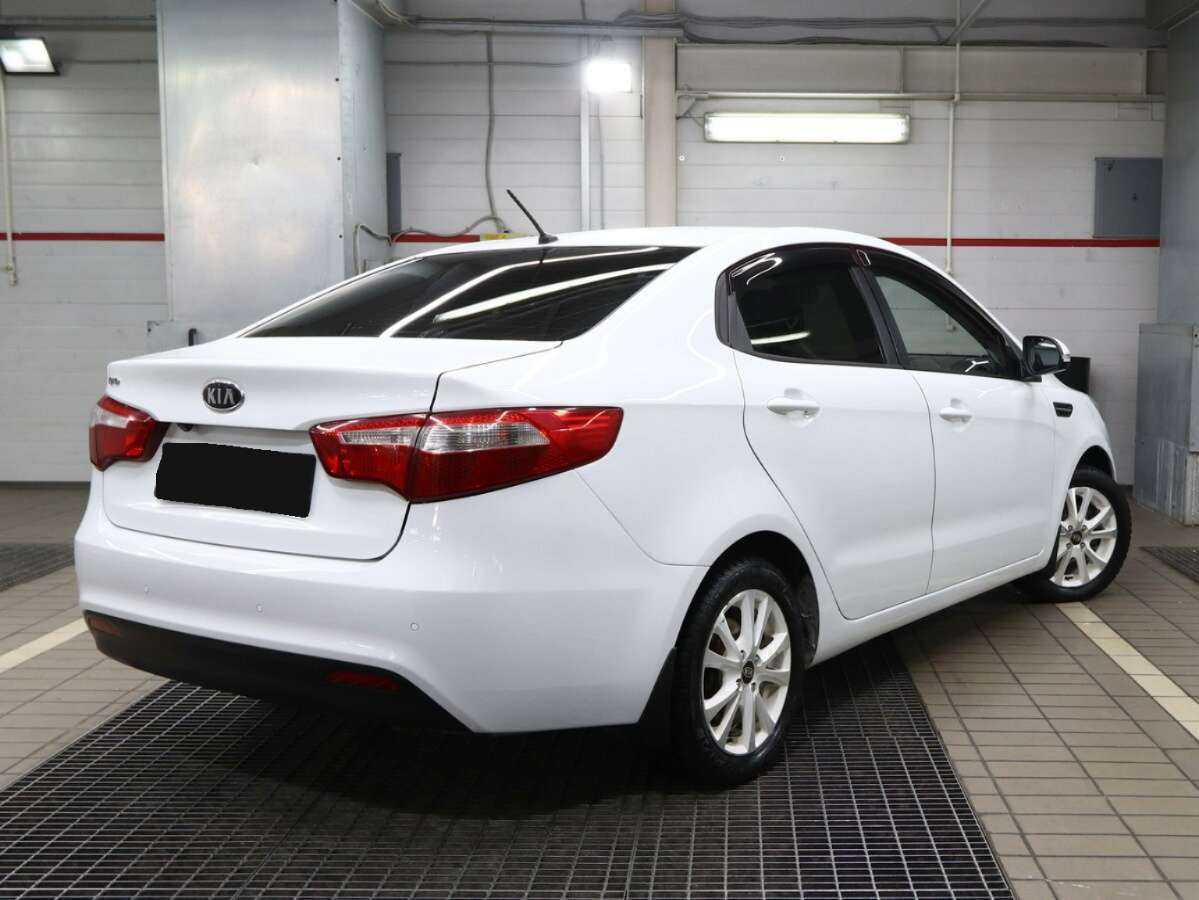 Kia Rio с пробегом — 2012 год. Фото: #2