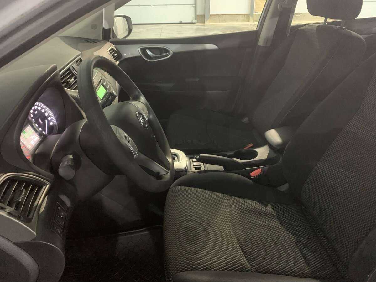 Nissan Tiida с пробегом — 2015 год. Фото: #9
