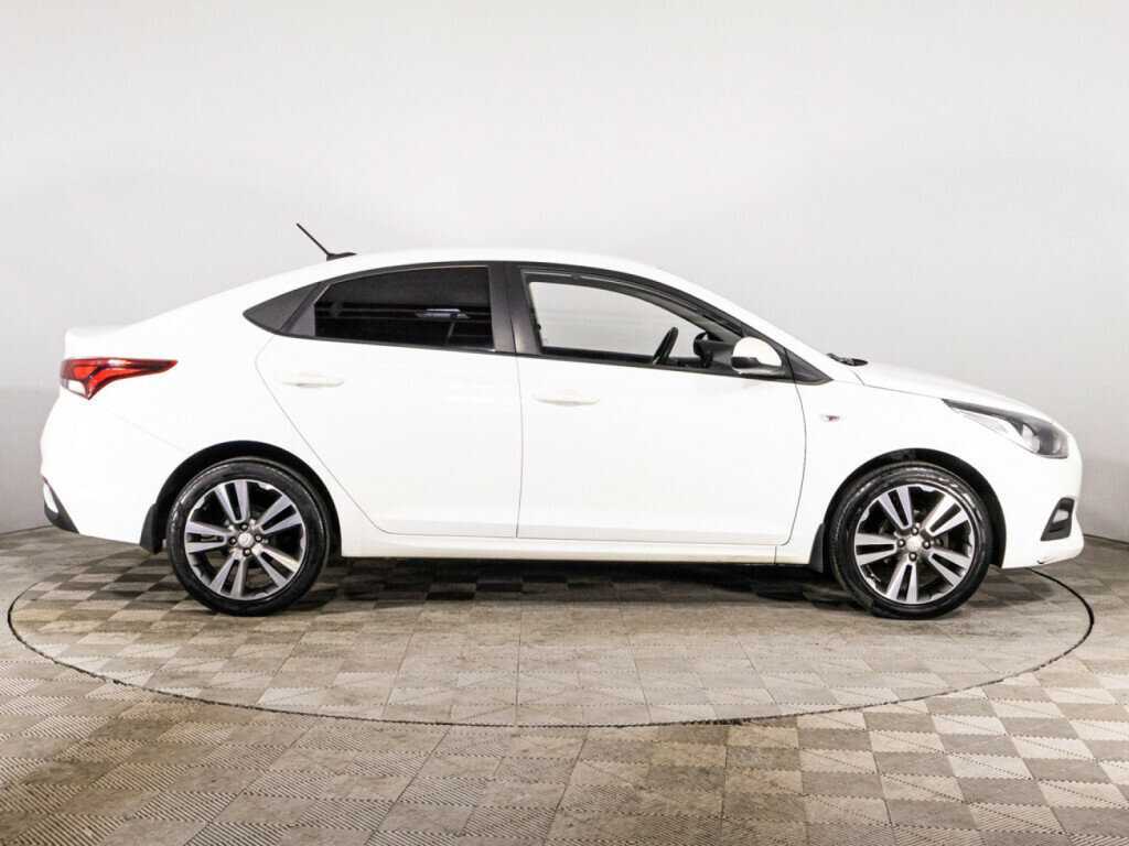 Hyundai Solaris с пробегом — 2017 год. Фото: #3