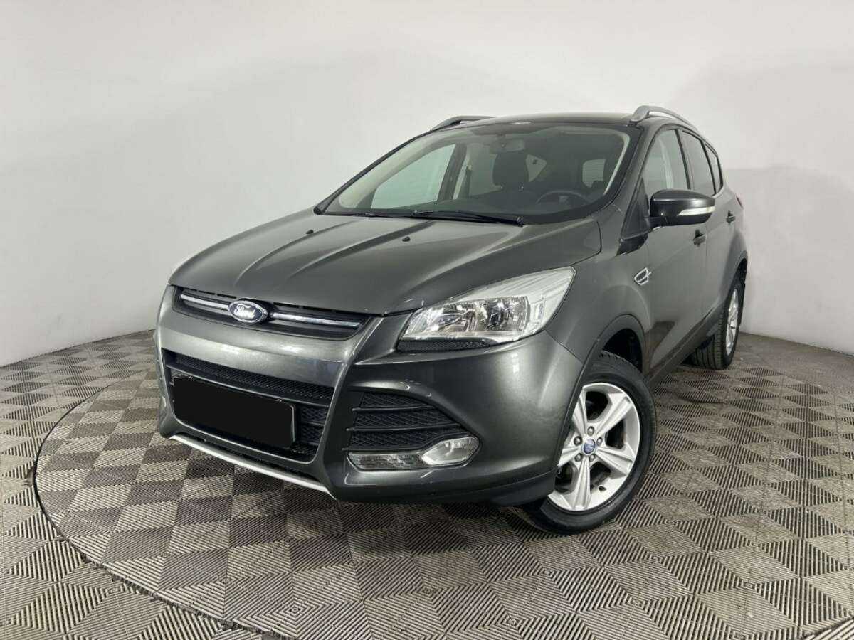 Ford Kuga с пробегом — 2015 год. Фото: #0
