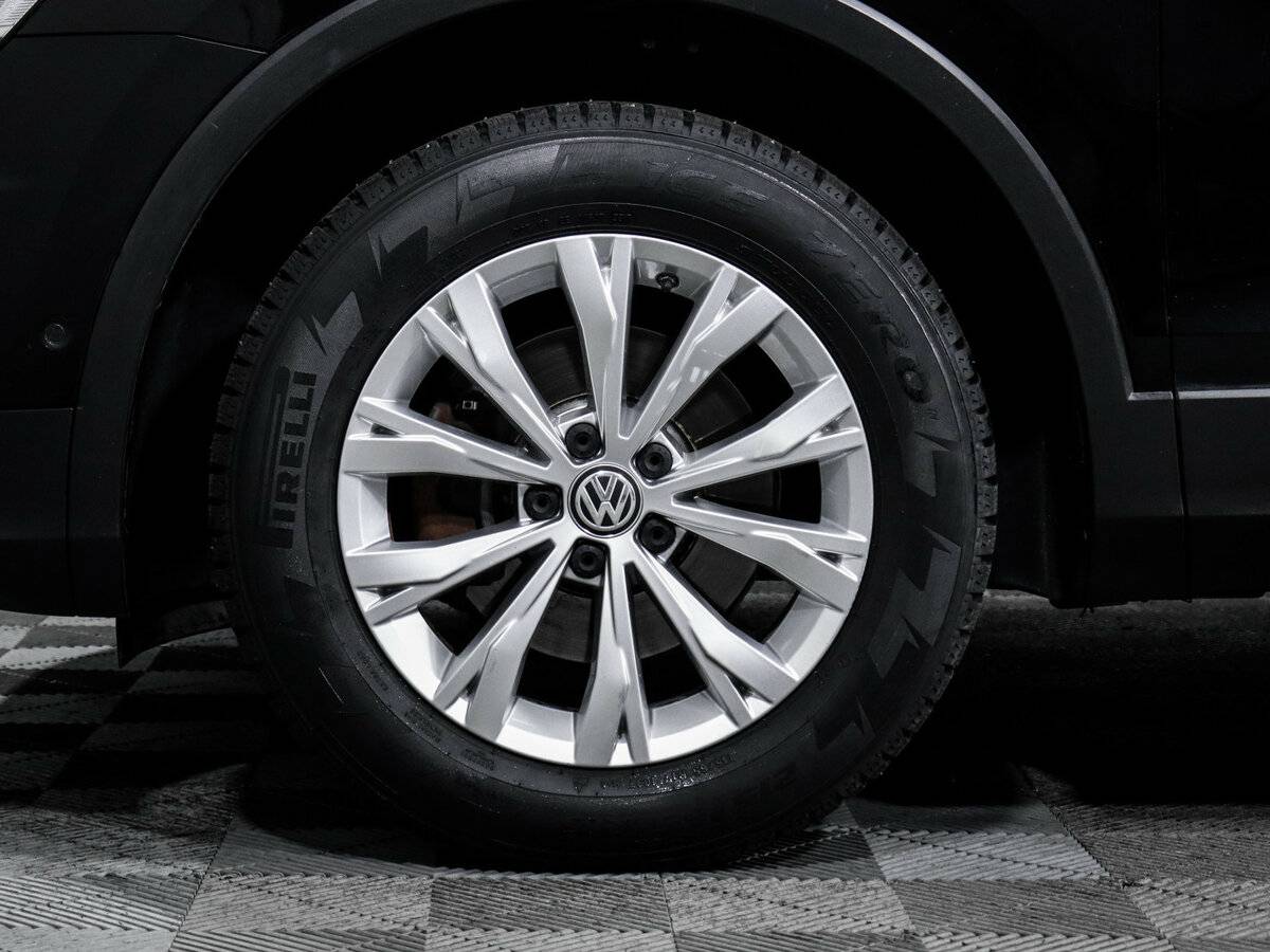 Volkswagen Tiguan с пробегом — 2018 год. Фото: #11