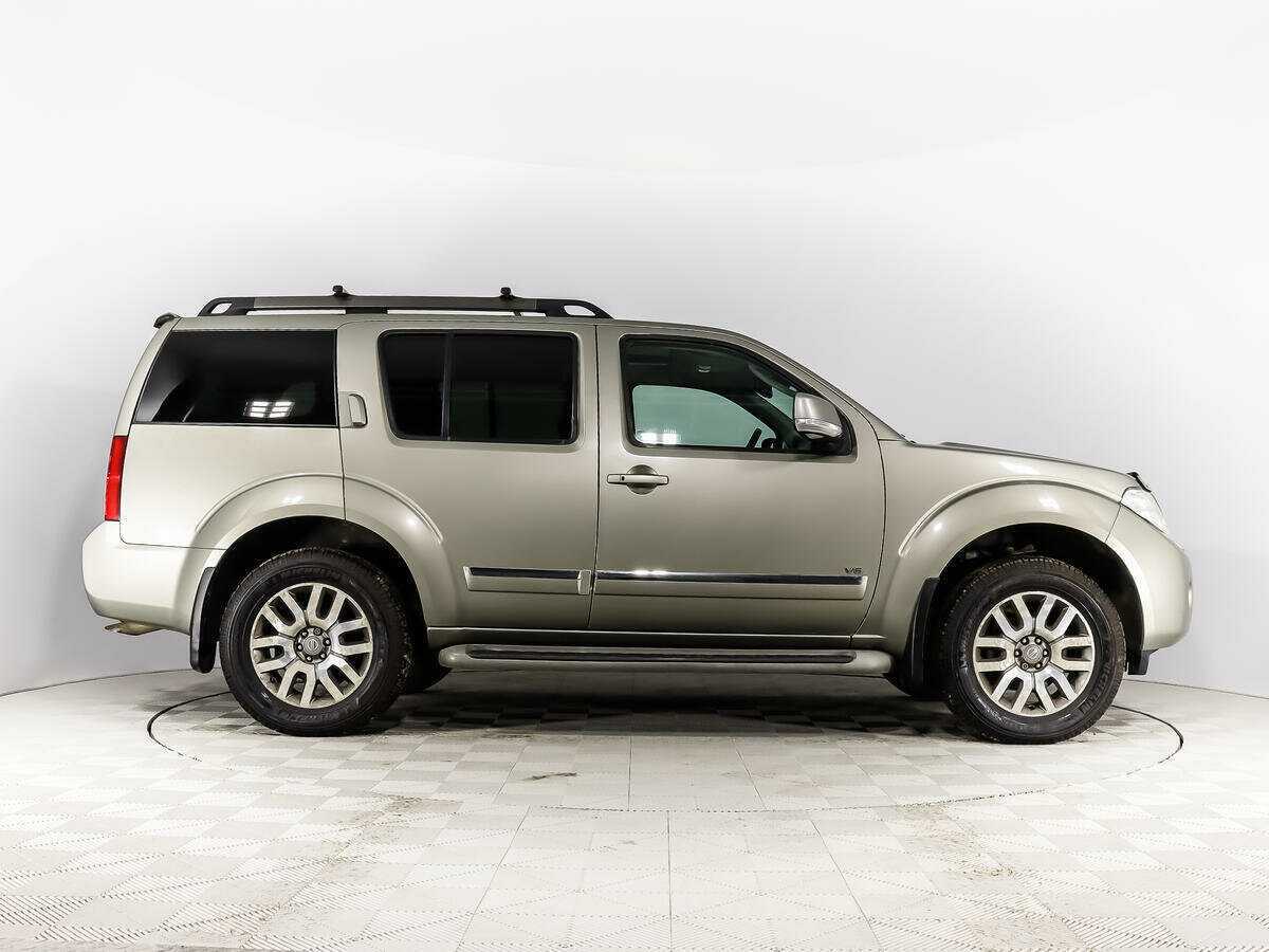 Nissan Pathfinder с пробегом — 2012 год. Фото: #3