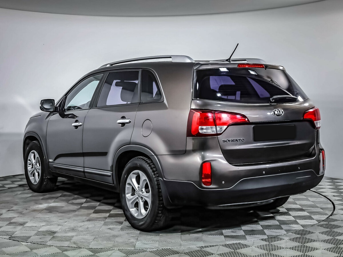 Kia Sorento с пробегом — 2013 год. Фото: #6