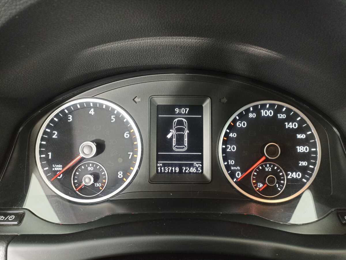 Volkswagen Tiguan с пробегом — 2014 год. Фото: #12