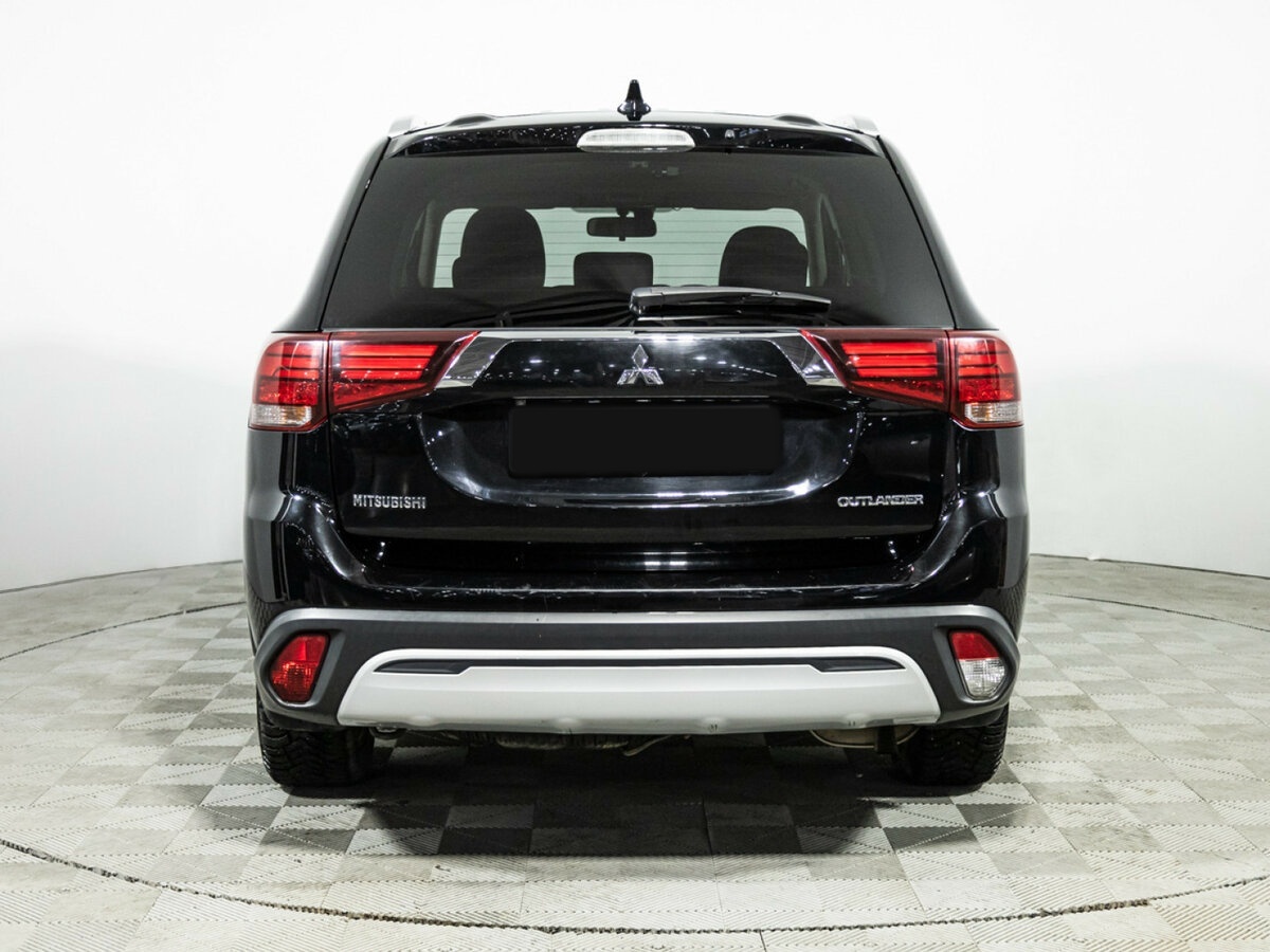 Mitsubishi Outlander с пробегом — 2018 год. Фото: #5