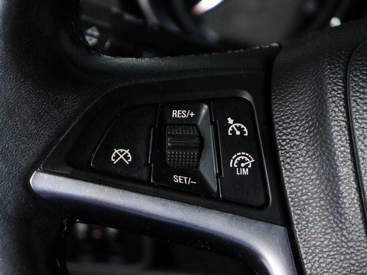 Opel Astra с пробегом — 2012 год. Фото: #14