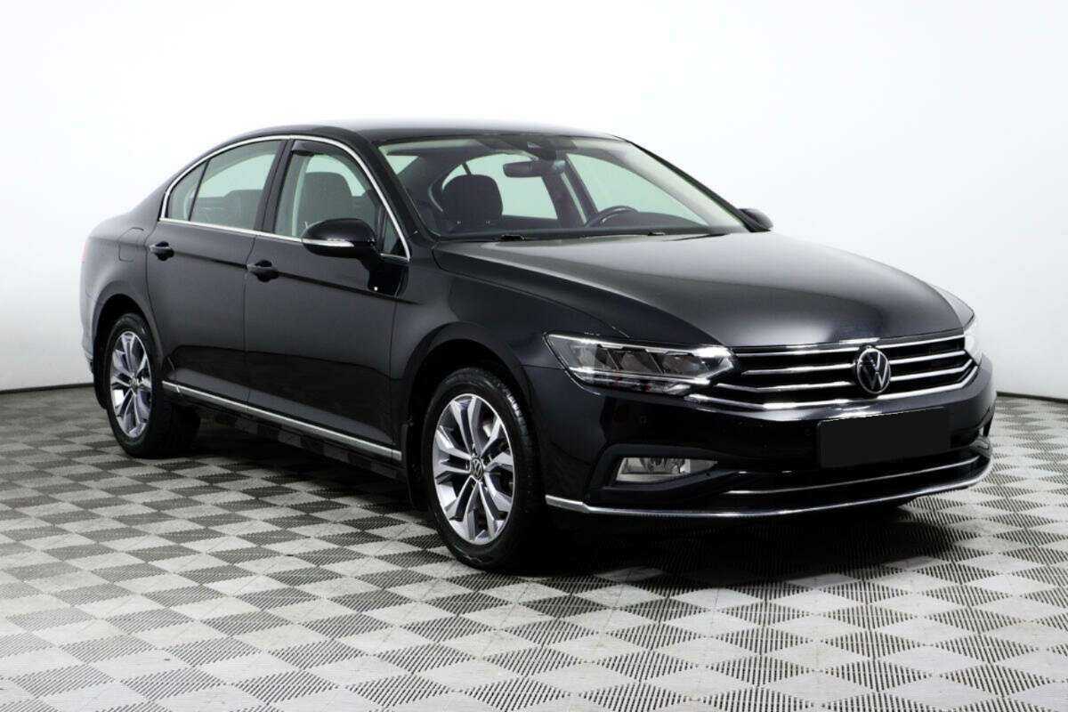 Volkswagen Passat с пробегом — 2021 год. Фото: #2