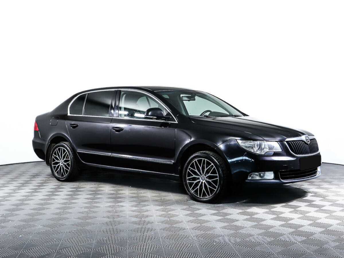 Skoda Superb с пробегом — 2012 год. Фото: #2