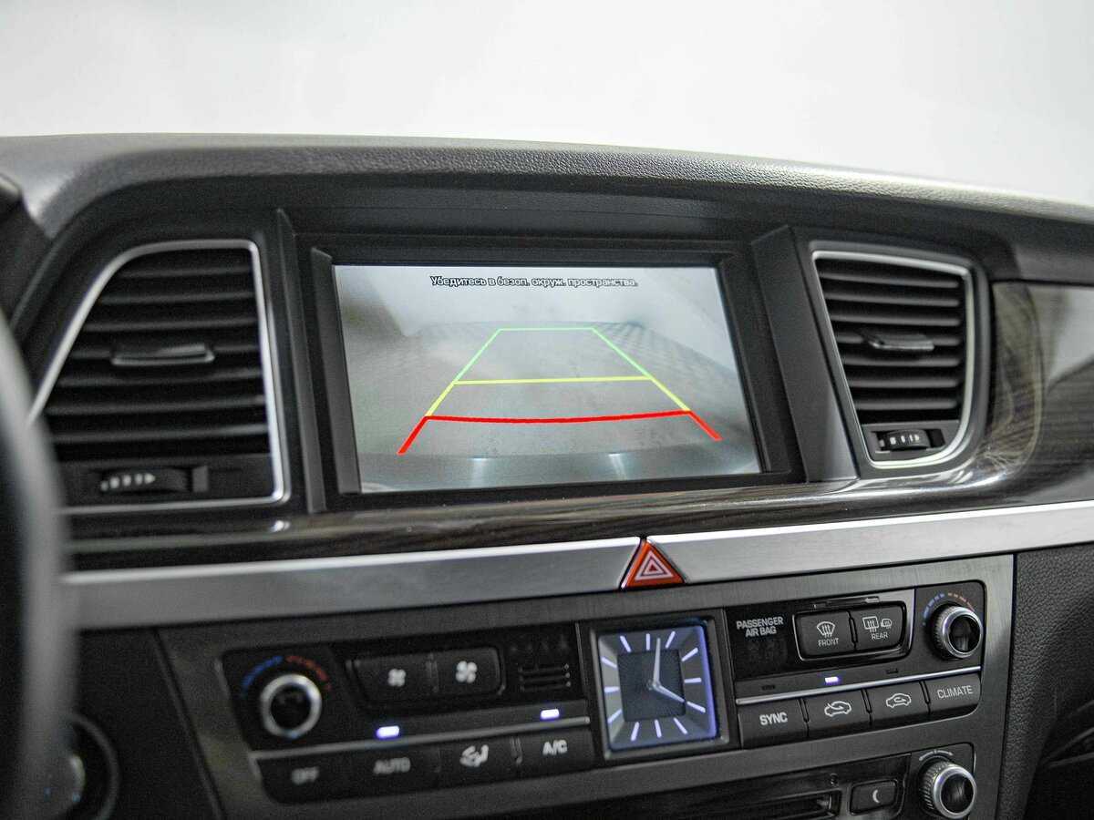 Hyundai Genesis с пробегом — 2014 год. Фото: #12