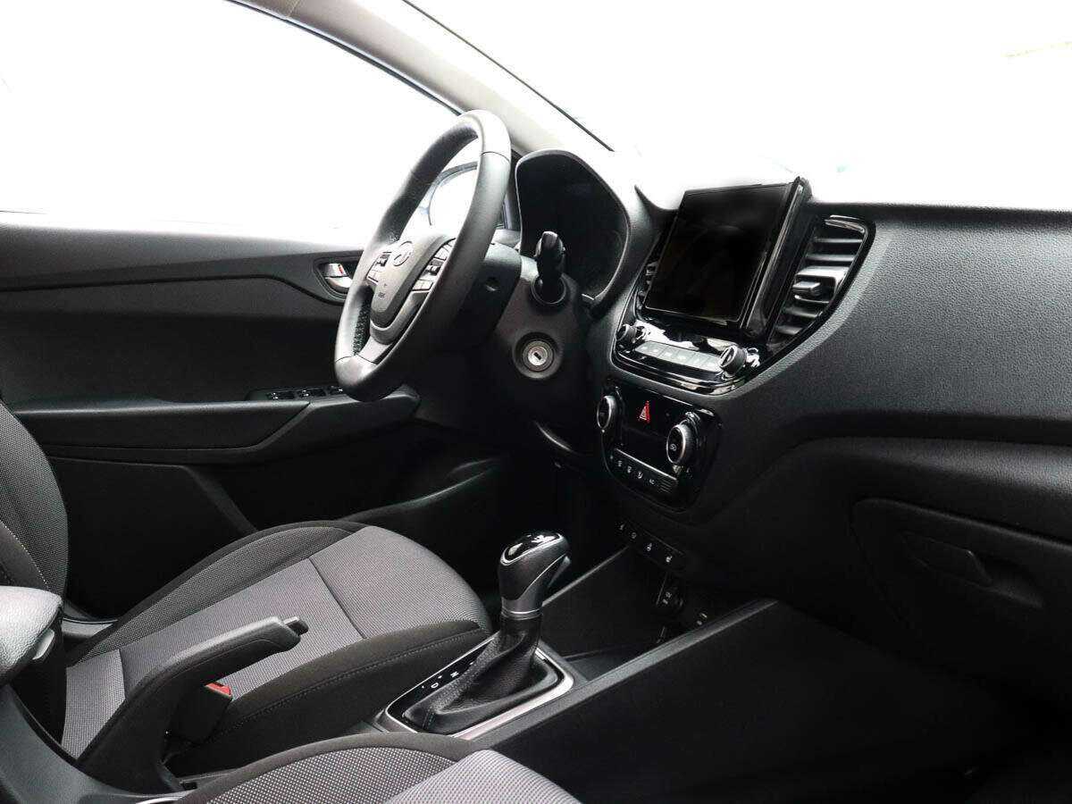 Hyundai Solaris с пробегом — 2021 год. Фото: #5