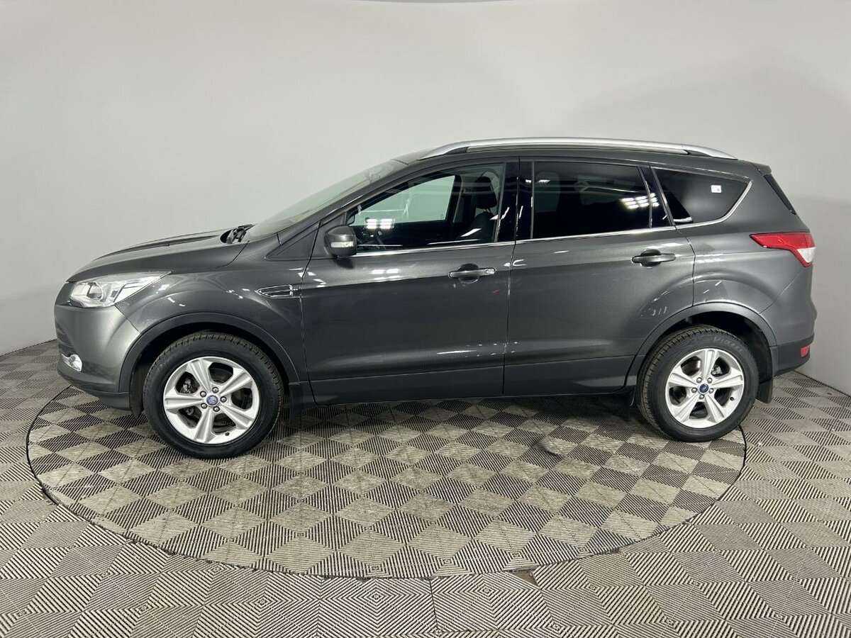 Ford Kuga с пробегом — 2015 год. Фото: #4