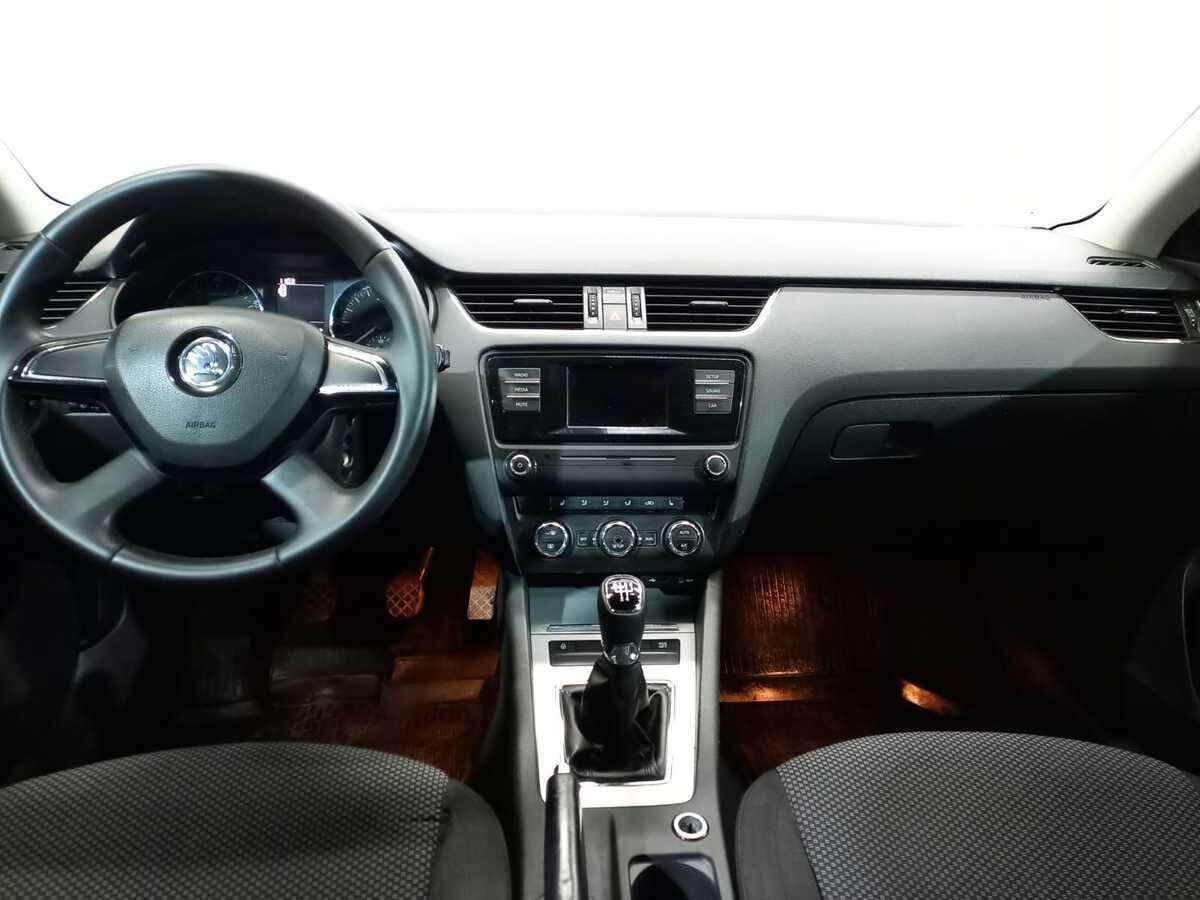 Skoda Octavia с пробегом — 2015 год. Фото: #8