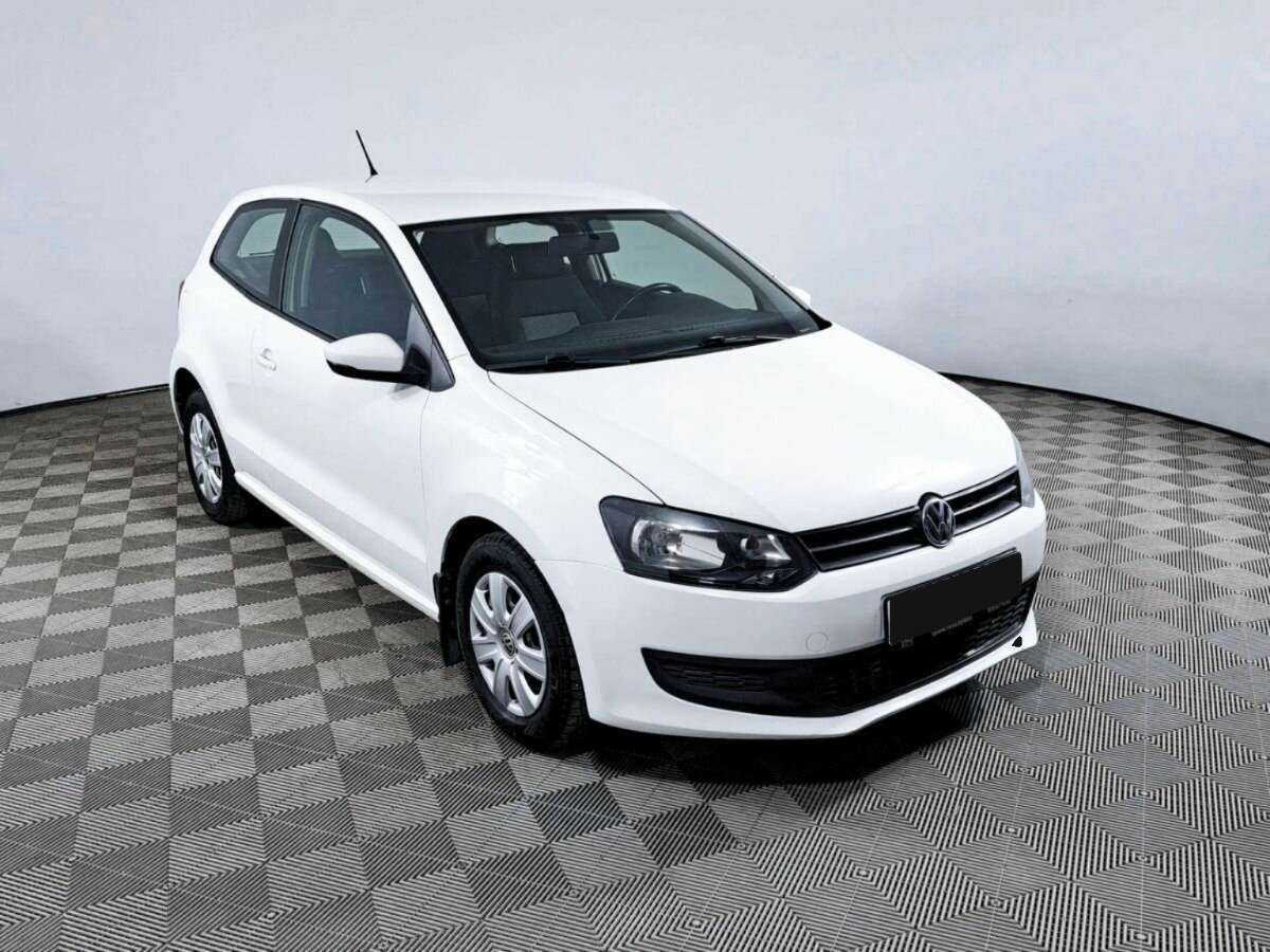Volkswagen Polo с пробегом — 2012 год. Фото: #2