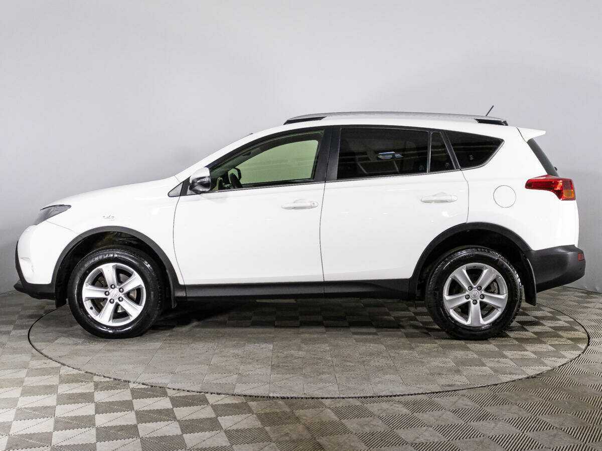 Toyota RAV4 с пробегом — 2013 год. Фото: #7