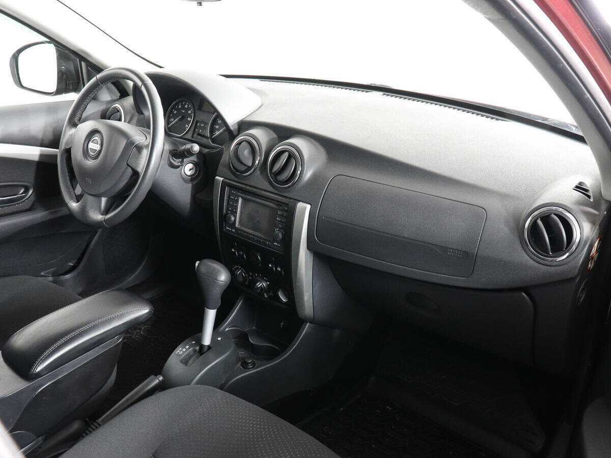 Nissan Almera с пробегом — 2013 год. Фото: #8
