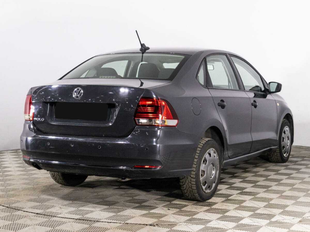 Volkswagen Polo с пробегом — 2017 год. Фото: #4