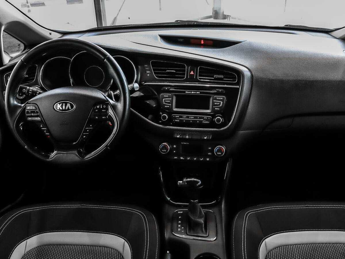 Kia Ceed с пробегом — 2013 год. Фото: #11