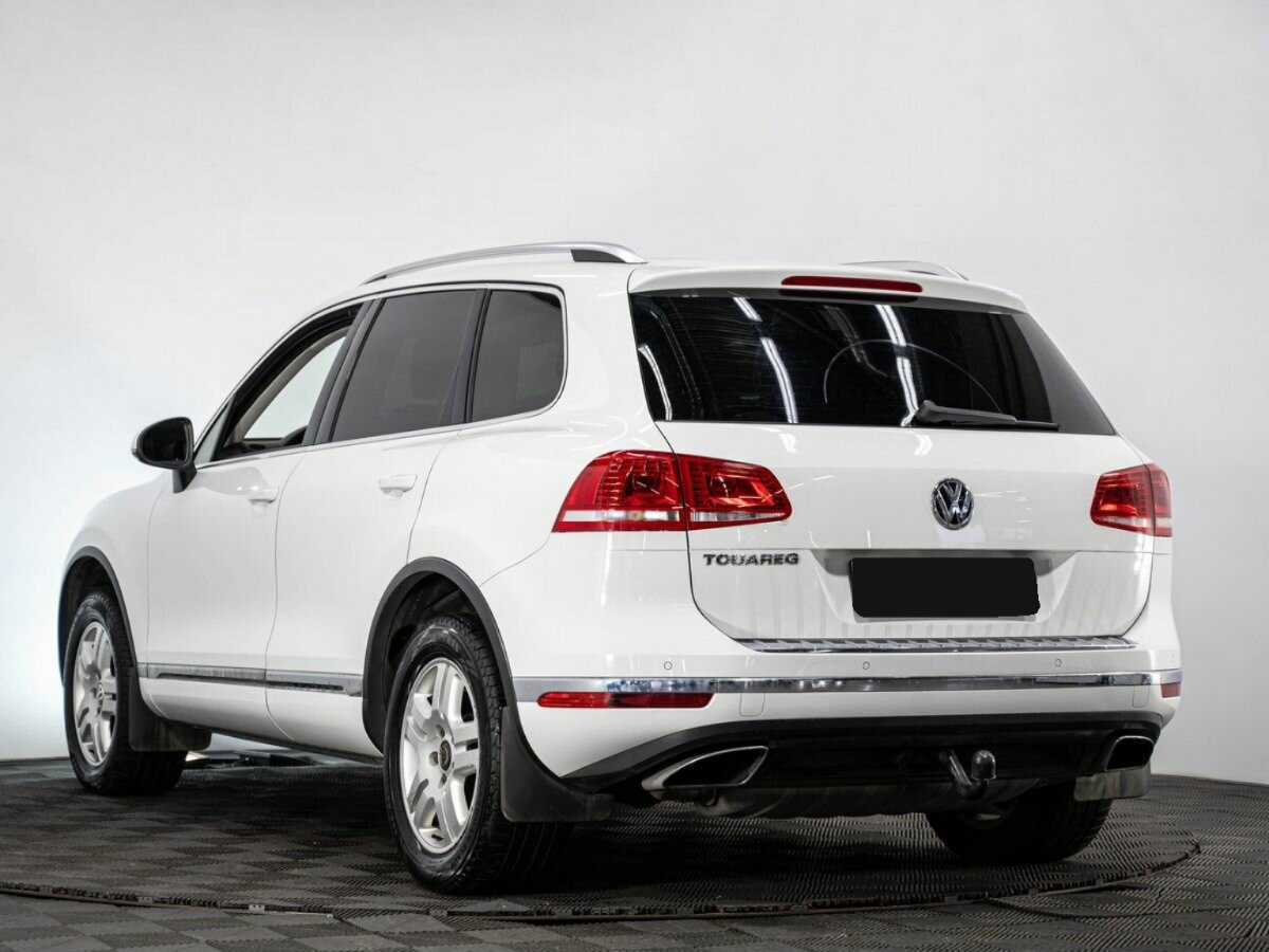 Volkswagen Touareg с пробегом — 2015 год. Фото: #5