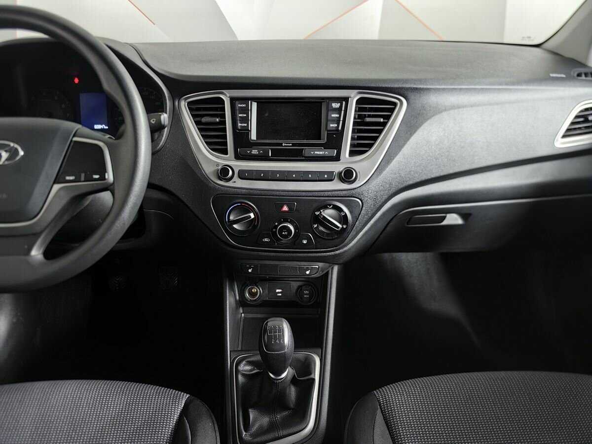 Hyundai Solaris с пробегом — 2021 год. Фото: #10