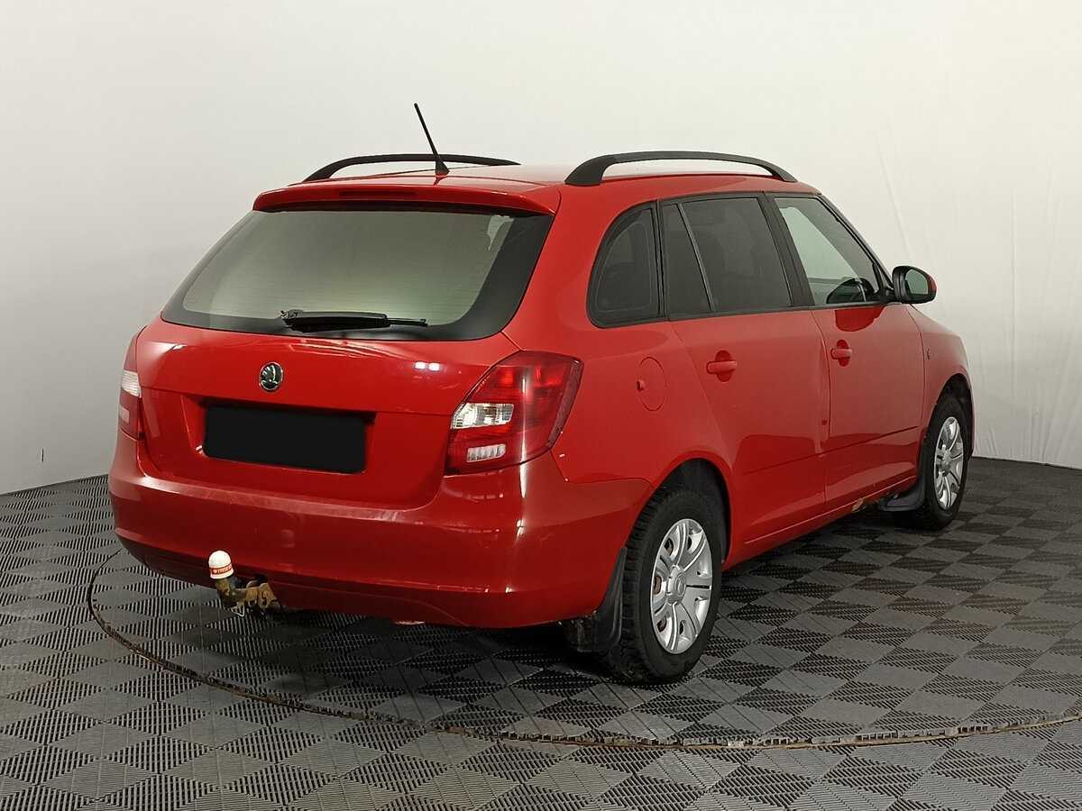 Skoda Fabia с пробегом — 2014 год. Фото: #4