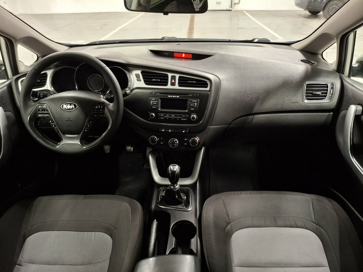 Kia Ceed с пробегом — 2013 год. Фото: #13