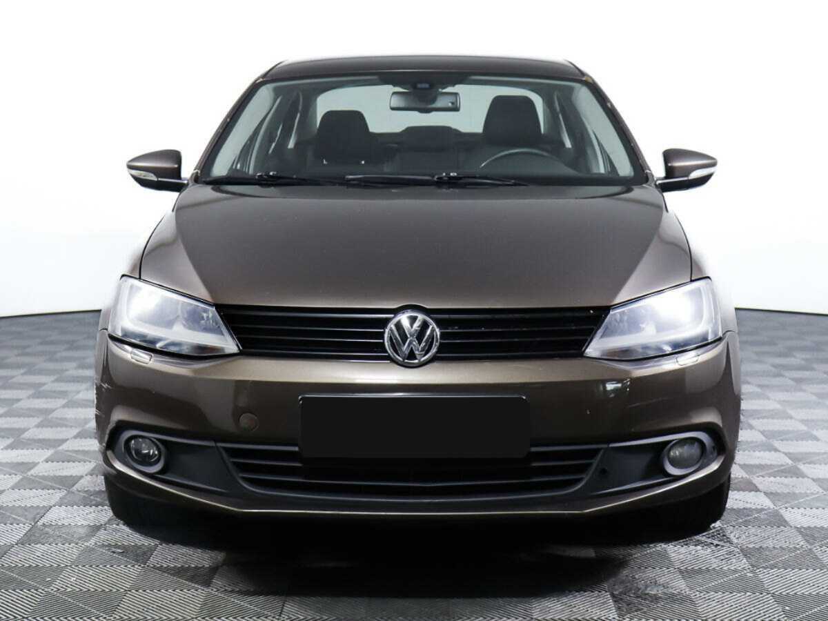 Volkswagen Jetta с пробегом — 2012 год. Фото: #0