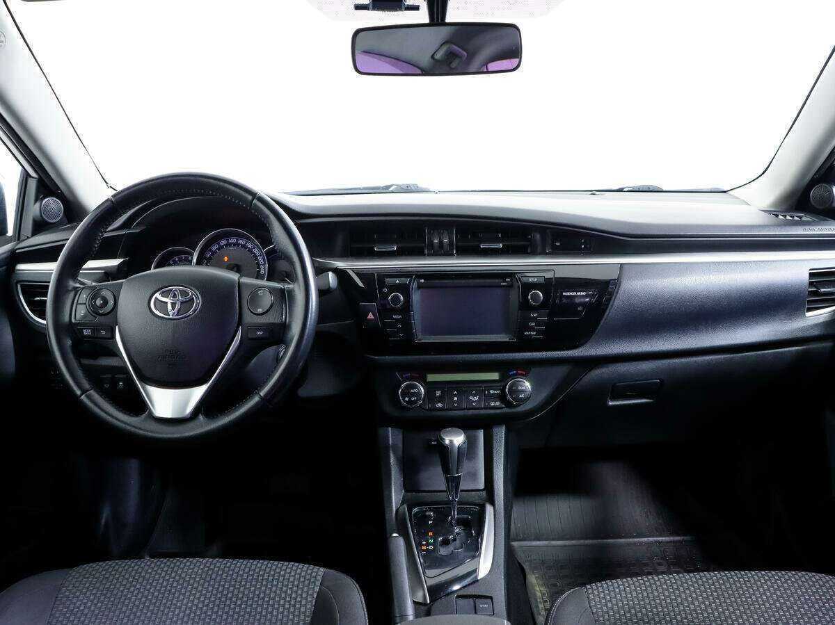 Toyota Corolla с пробегом — 2014 год. Фото: #9