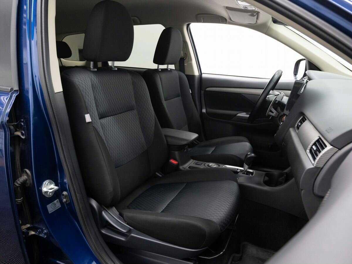 Mitsubishi Outlander с пробегом — 2014 год. Фото: #11