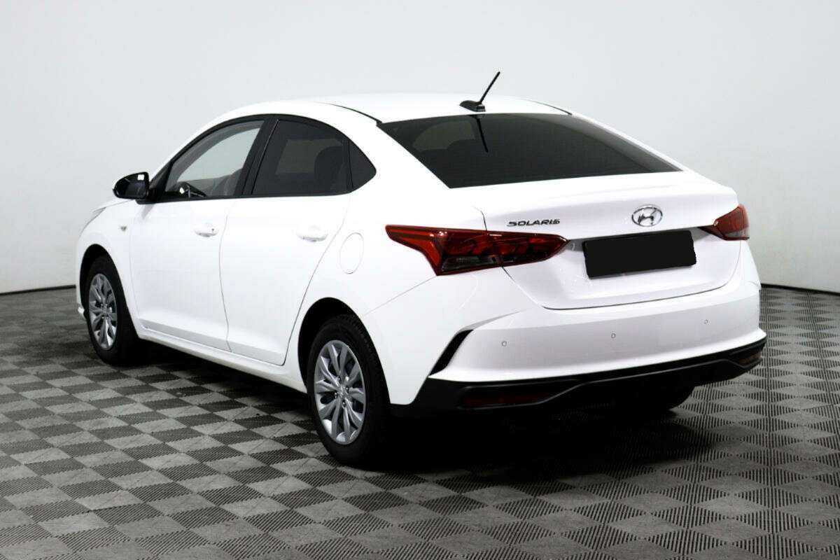 Hyundai Solaris с пробегом — 2022 год. Фото: #6