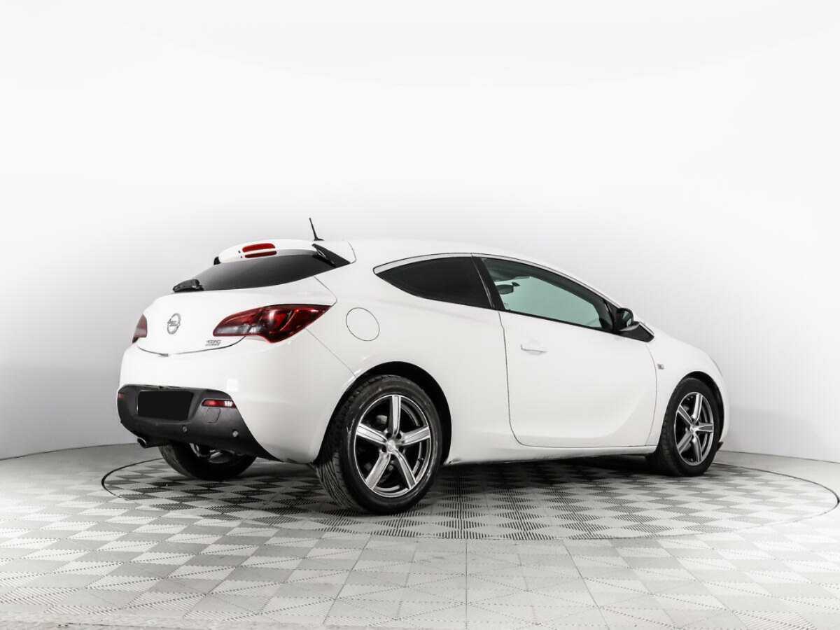 Opel Astra с пробегом — 2014 год. Фото: #4