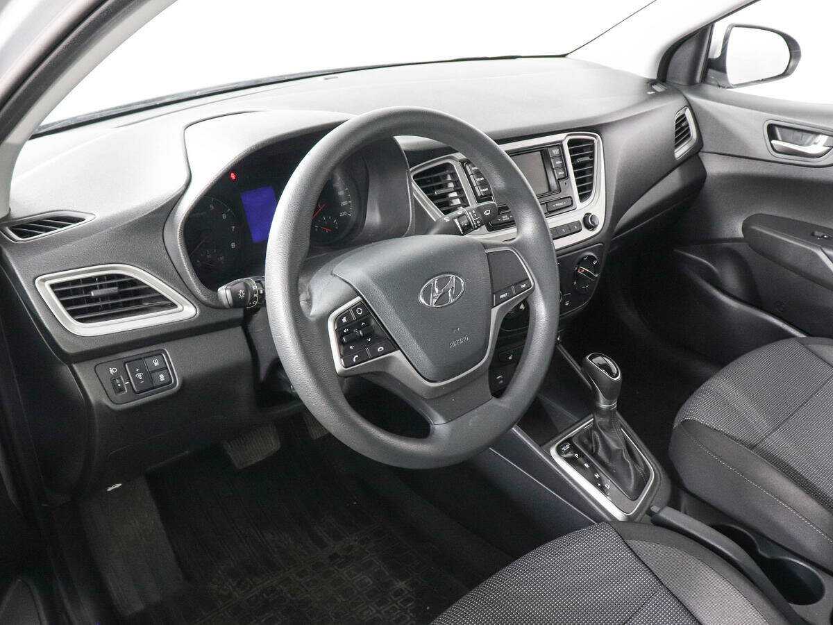 Hyundai Solaris с пробегом — 2021 год. Фото: #8