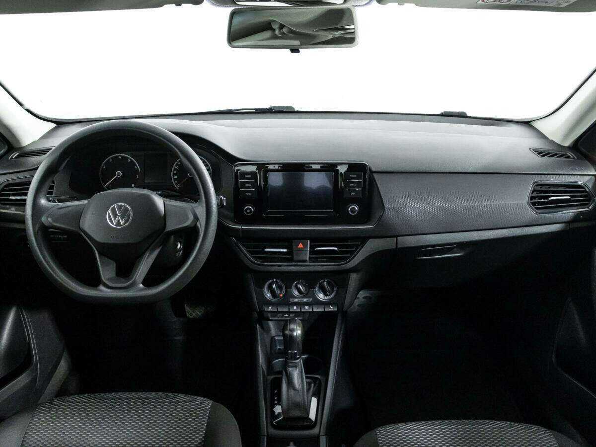 Volkswagen Polo с пробегом — 2021 год. Фото: #11