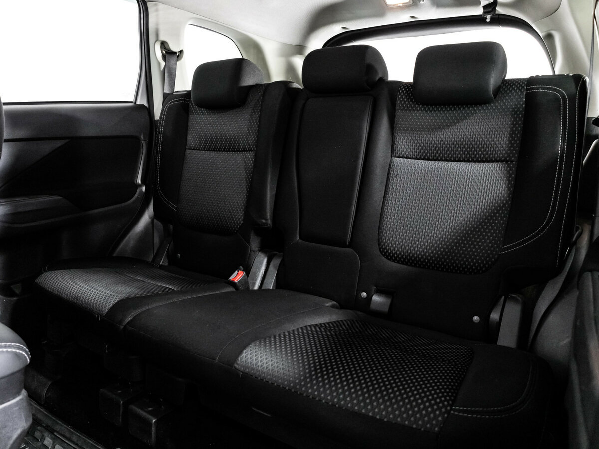 Mitsubishi Outlander с пробегом — 2019 год. Фото: #14