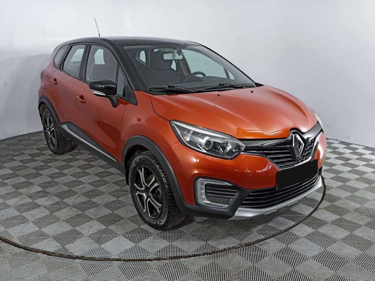 Renault Kaptur с пробегом — 2016 год. Фото: #2