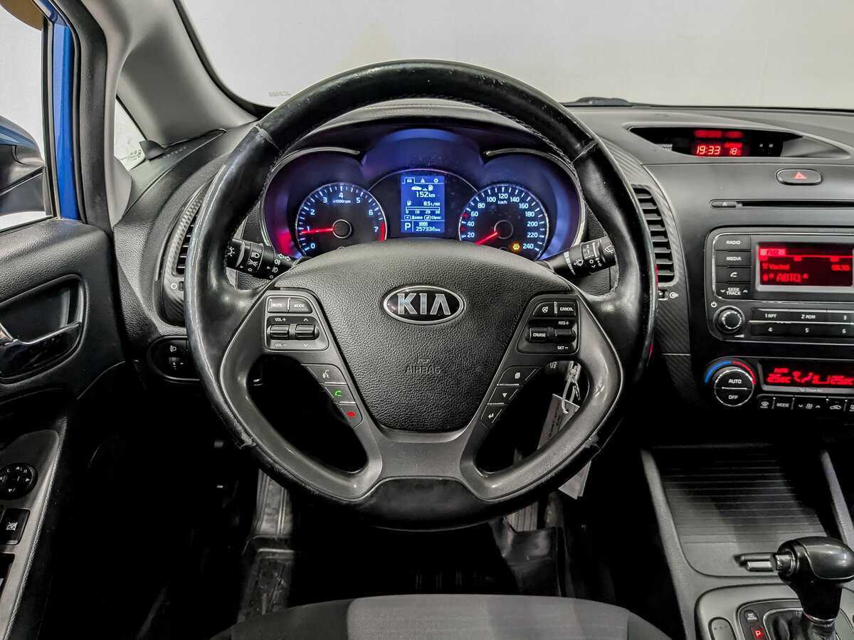Kia Cerato с пробегом — 2013 год. Фото: #20
