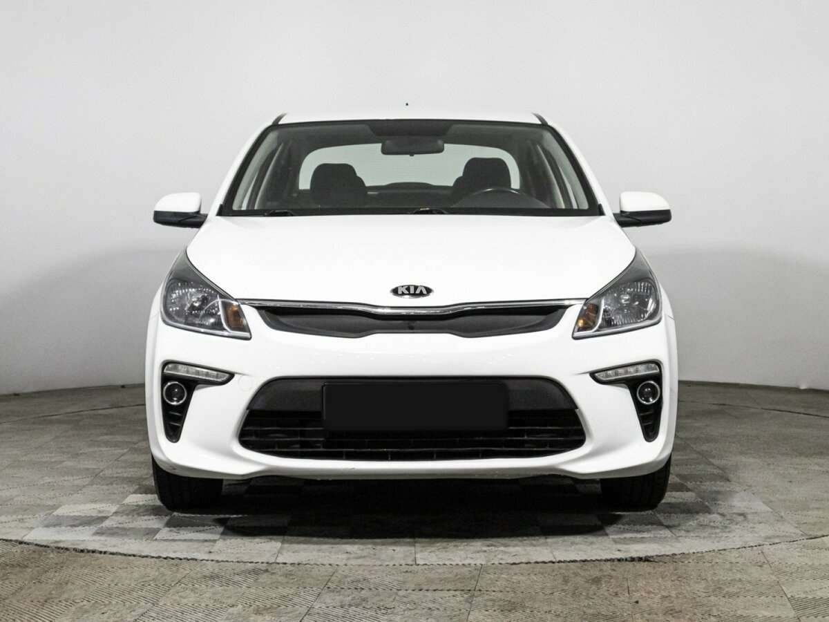 Kia Rio с пробегом — 2018 год. Фото: #1