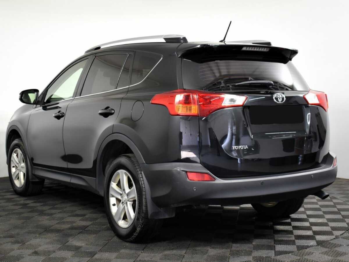 Toyota RAV4 с пробегом — 2014 год. Фото: #5