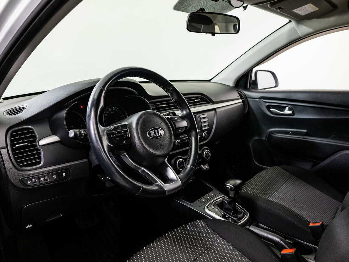 Kia Rio с пробегом — 2017 год. Фото: #10