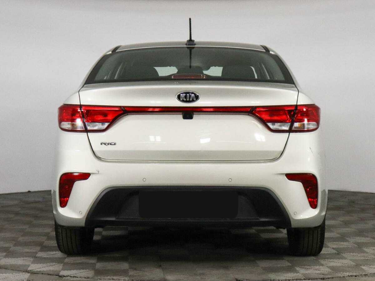Kia Rio с пробегом — 2017 год. Фото: #5