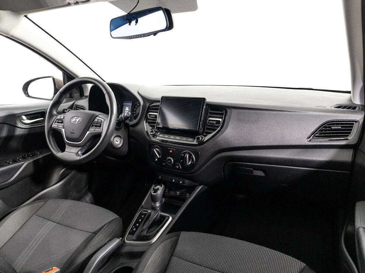 Hyundai Solaris с пробегом — 2021 год. Фото: #8